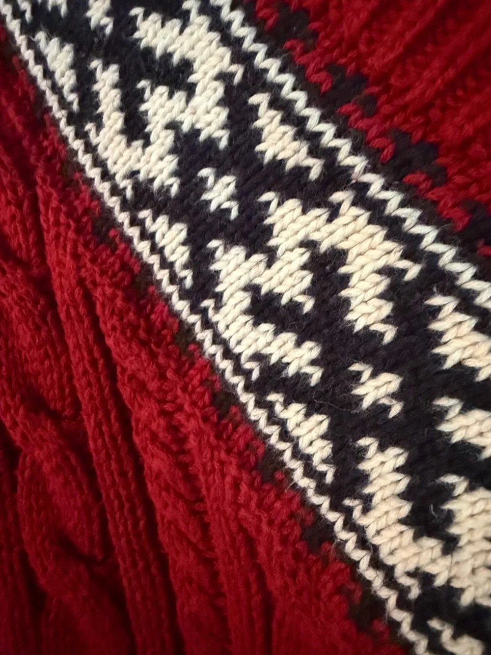 90’s Banana Republic Red Cable-Knit V-Neck Fair Isle Sweater